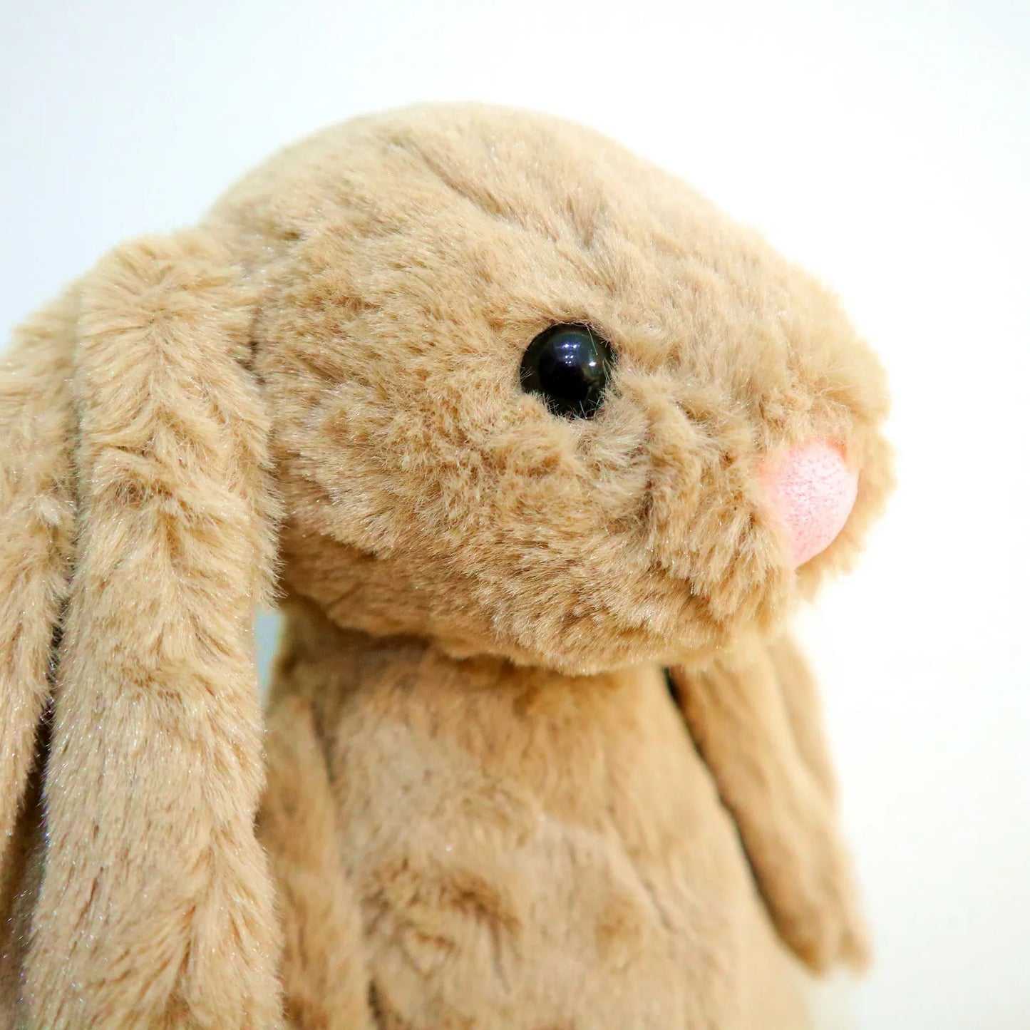 Peluche de conejo colorido