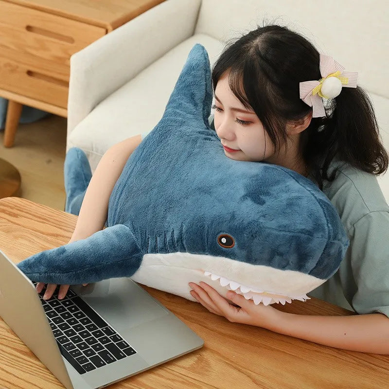 Tiburón de peluche
