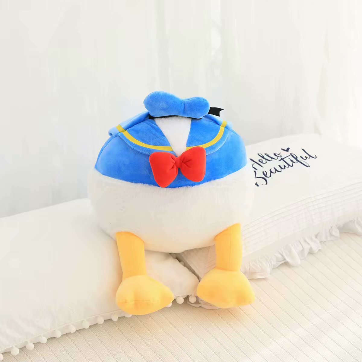 Donald Duck travel cushion